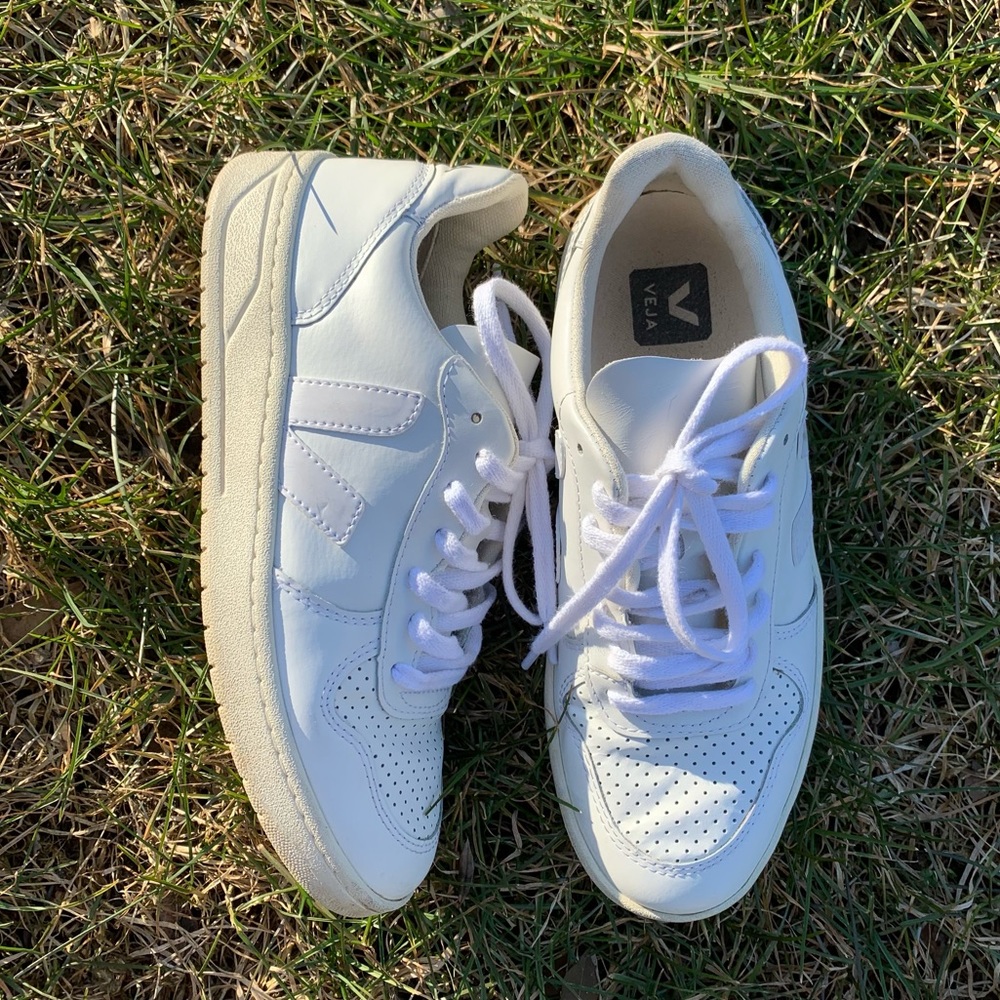 Veja V 10 Low-Top Leather Sneakers